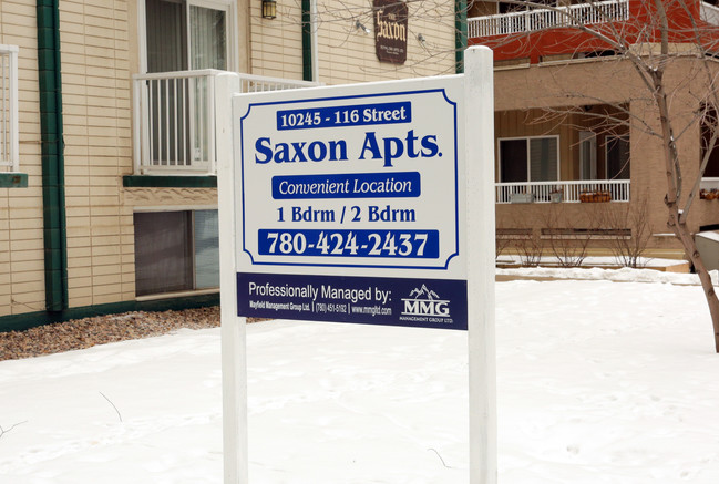 Saxon Apartments in Edmonton, AB - Building Photo - Building Photo