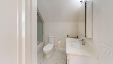 62 Gordon St, Unit 3 in Boston, MA - Building Photo - Building Photo