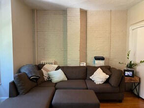 17 Dartmouth Plz, Unit 2 in Boston, MA - Foto de edificio - Building Photo