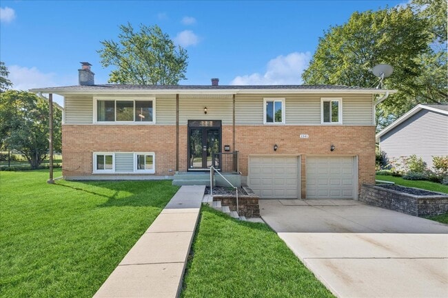property at 1341 Kenilworth Ave