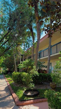 1788 Hammock Blvd in Coconut Creek, FL - Building Photo - Building Photo