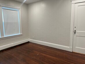 12 Meadow St in Salem, MA - Building Photo - Building Photo