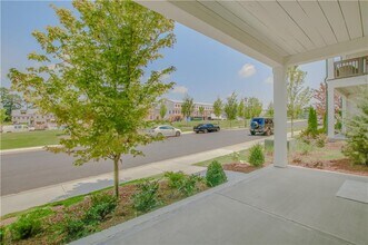 147 Harlow Cir in Roswell, GA - Building Photo - Building Photo