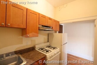 2 Ware St in Cambridge, MA - Building Photo - Building Photo