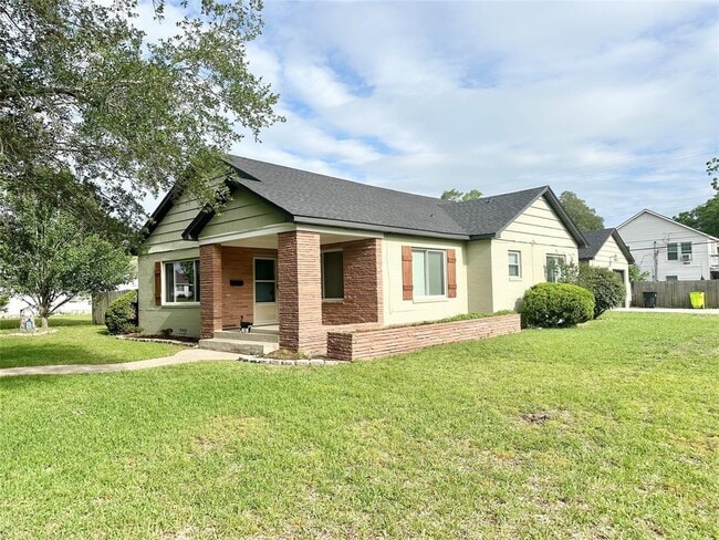 property at 2527 Avenue G