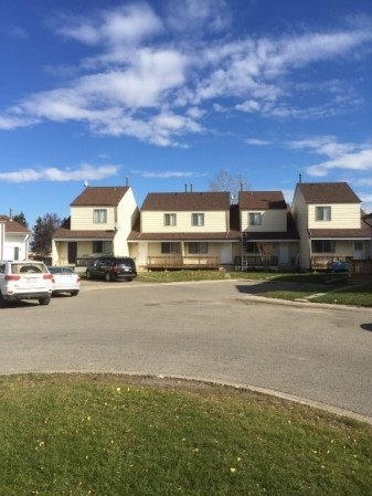 Individual Titled Town Houses