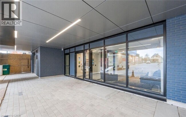 104 Garment St in Kitchener, ON - Building Photo - Building Photo