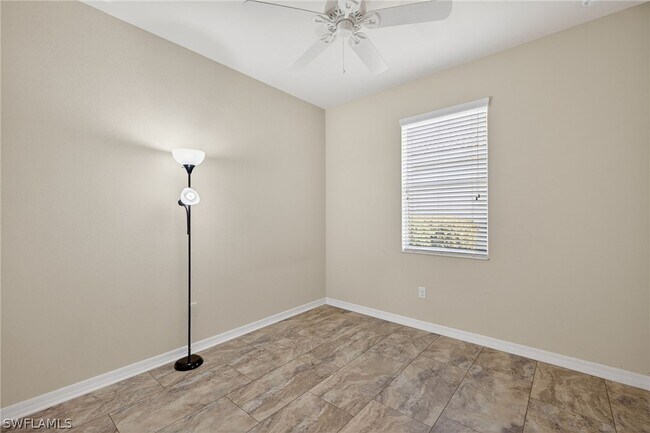 10464 Yorkstone Dr in Bonita Springs, FL - Building Photo - Building Photo