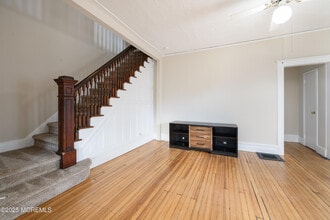 64 Harding Rd in Red Bank, NJ - Building Photo - Building Photo