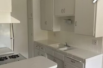 3834 Mentone Ave, Unit 1 in Culver City, CA - Foto de edificio - Building Photo