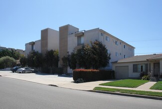 Raleigh Ann Manor in San Diego, CA - Foto de edificio - Building Photo