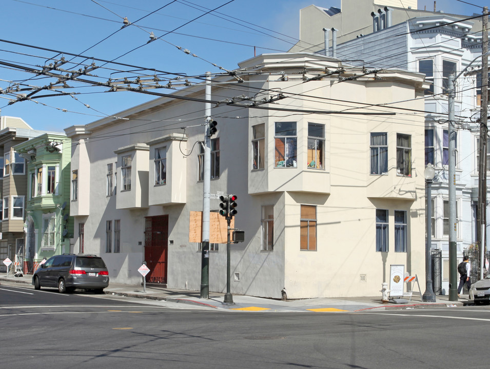 3200-3214 17th St in San Francisco, CA - Building Photo