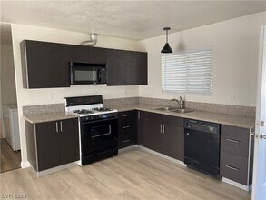 3161 W Scott Ave-Unit -4 in Pahrump, NV - Building Photo - Building Photo