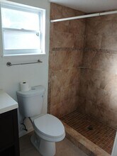 574 Autumn Dr in Apopka, FL - Foto de edificio - Building Photo