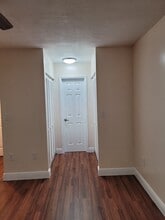 8580 SW 212th St, Unit 303 in Cutler Bay, FL - Foto de edificio - Building Photo