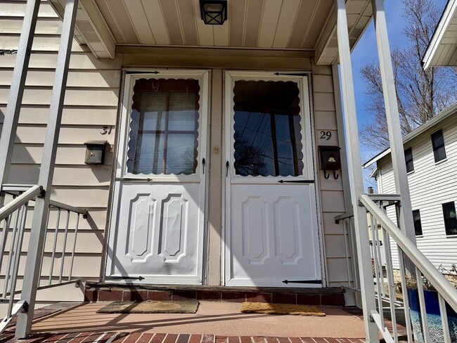 29 Springfield St in Watertown, MA - Building Photo - Building Photo