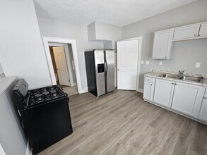 3784 E 114th St in Cleveland, OH - Building Photo - Building Photo