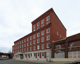 98 Water Street Apartments in Augusta, ME - Building Photo - Primary Photo