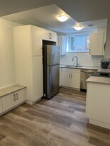 11935-11946 46 St NW in Edmonton, AB - Building Photo