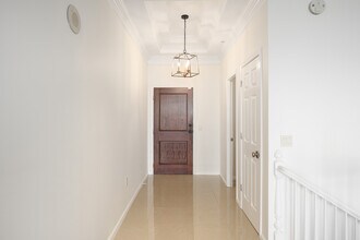 3334 Peachtree Rd in Atlanta, GA - Building Photo - Building Photo