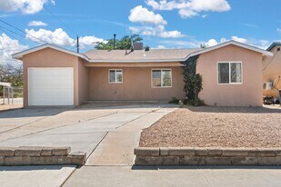 2210 Broadway Blvd NE in Albuquerque, NM - Building Photo