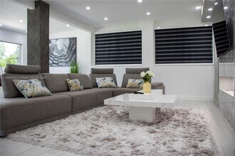 295 NE 150th St in Miami, FL - Building Photo - Building Photo