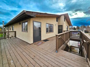 3282 Adams Dr in Fairbanks, AK - Building Photo - Building Photo