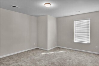 11608 Winston Dr in Hampton, GA - Building Photo - Building Photo