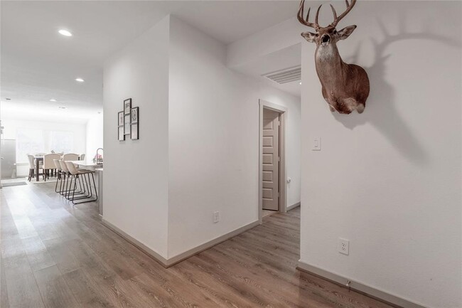 13938 Red River Dr in Mont Belvieu, TX - Building Photo - Building Photo