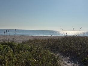 5000 Ocean Beach Blvd in Cocoa Beach, FL - Building Photo - Building Photo