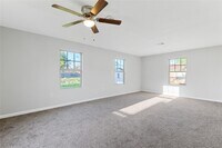 986 Dewalt St photo'