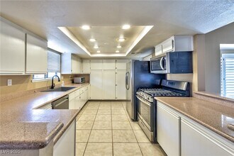 3151 La Mancha Way in Henderson, NV - Building Photo - Building Photo