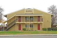 Carolyn Apartments in Corcoran, CA - Foto de edificio - Building Photo