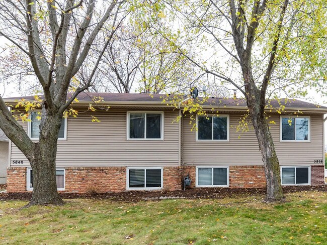 5838 Lyndale Ave S in Minneapolis, MN - Building Photo - Building Photo