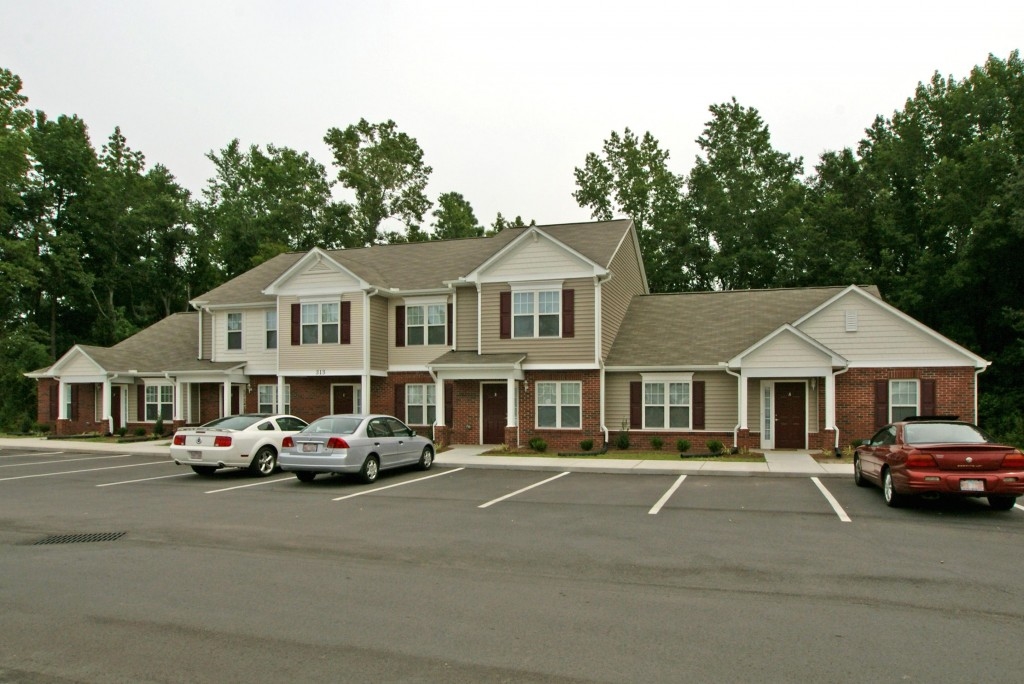 Randall Place Apartments in Goldsboro, NC - Building Photo