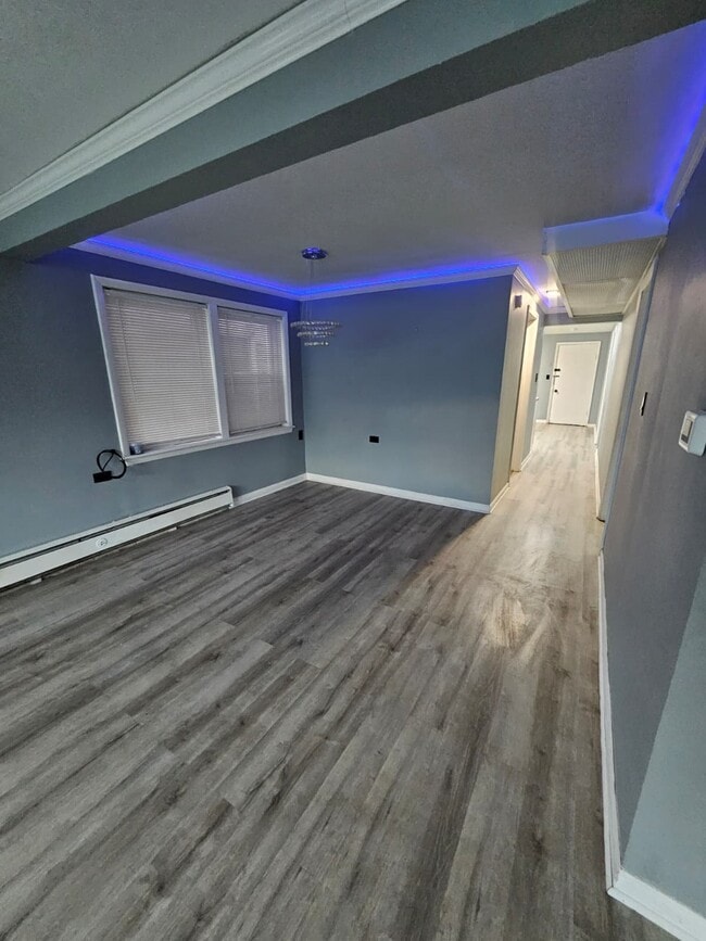 4133 N McVicker Ave, Unit Unit B