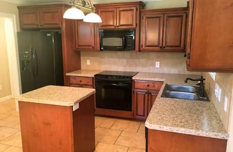 419 Northwest Dr in Wake Village, TX - Building Photo - Building Photo