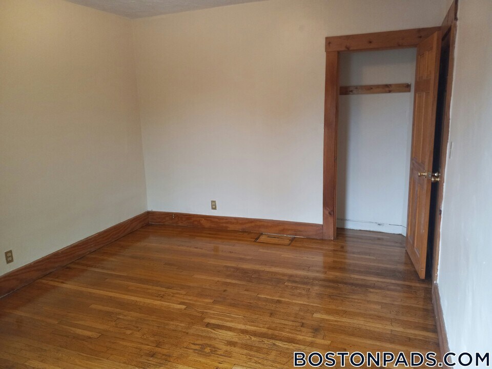 100 River St in Cambridge, MA - Building Photo