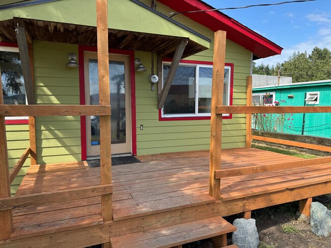 3454 Grove Rd in Bellingham, WA - Building Photo - Building Photo