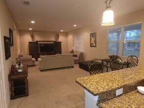 11542 Acosta Ave in Orlando, FL - Foto de edificio - Building Photo