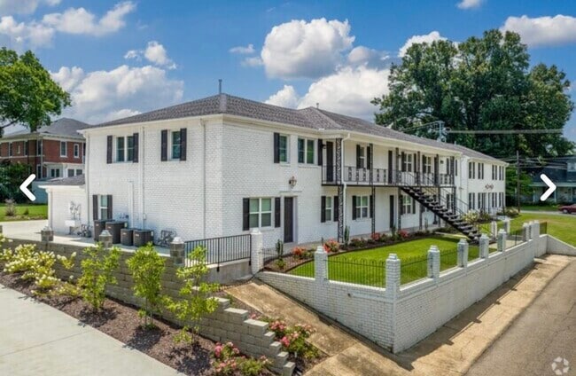 property at 135 S Jefferson St