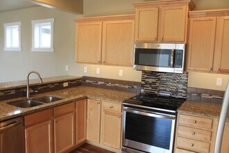 7990 S Indigo Ridge Ave in Boise, ID - Building Photo - Building Photo