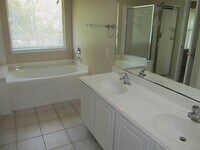 2946 Loganberry Park Ln photo'