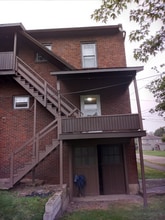 206 Edwin Ave SE, Unit 2 in Massillon, OH - Building Photo - Building Photo