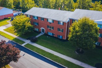 Rockside Place in Garfield Heights, OH - Foto de edificio - Building Photo