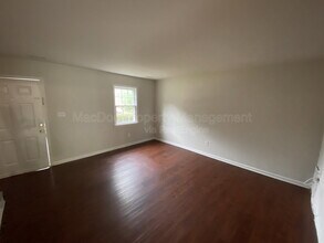 719 Olde Greenwich Cir in Fredericksburg, VA - Building Photo - Building Photo