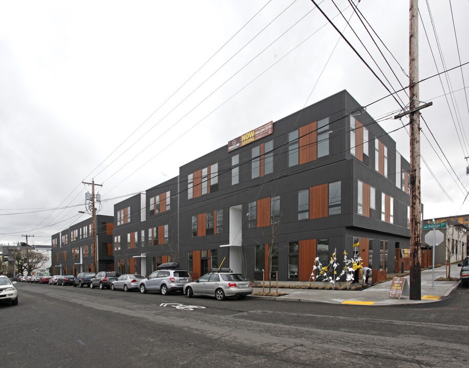 Sawyer's Row in Portland, OR - Building Photo