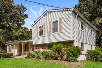 3429 Navaho Trail SE in Smyrna, GA - Building Photo - Building Photo