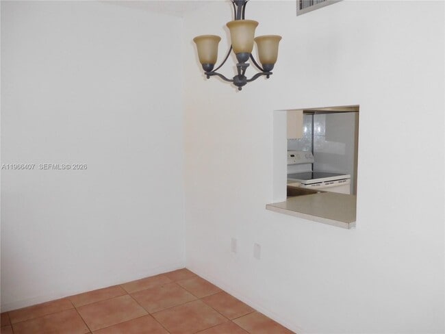 2815 NE 201st Terrace in Aventura, FL - Building Photo - Building Photo