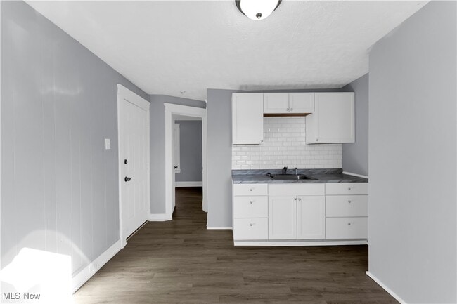 11702 Brookfield Ave